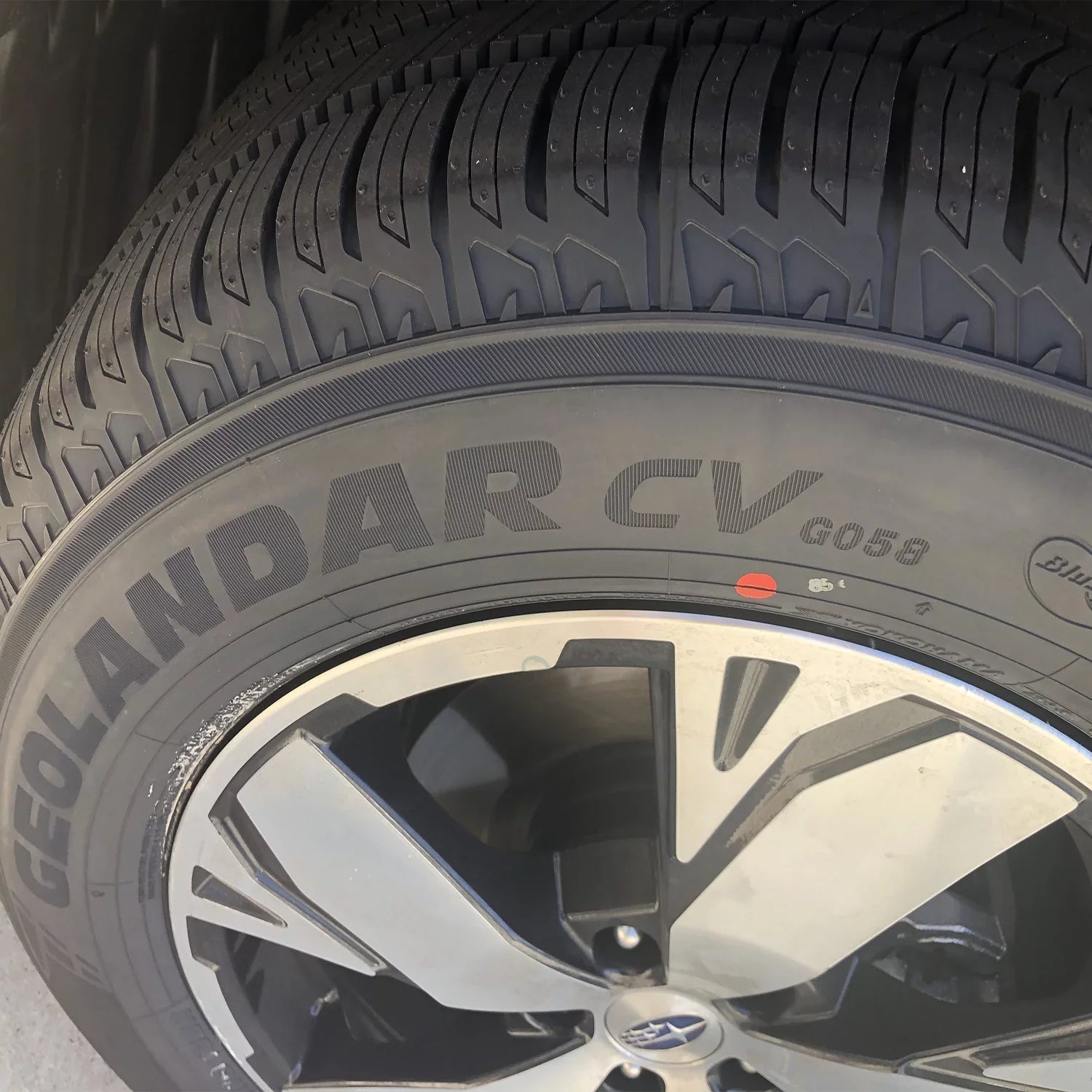 Yokohama Geolandar CV G058 225/55R18 98V BW All Season Tire