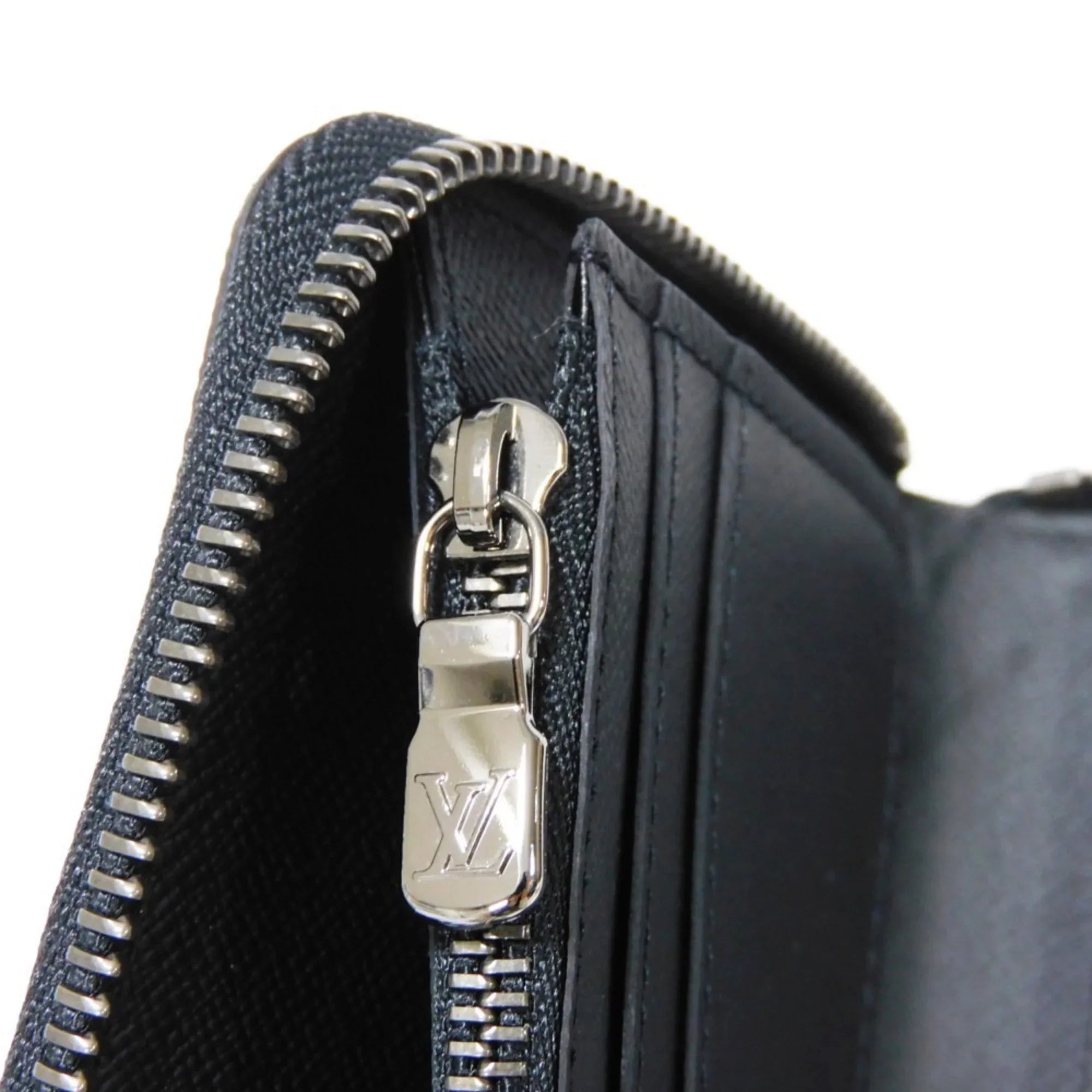 Pre-Owned LOUIS VUITTON Long Wallet Zippy Vertical LV Logo Round Zipper Monogram Eclipse Noir M62295 Men's Billfold (Good)