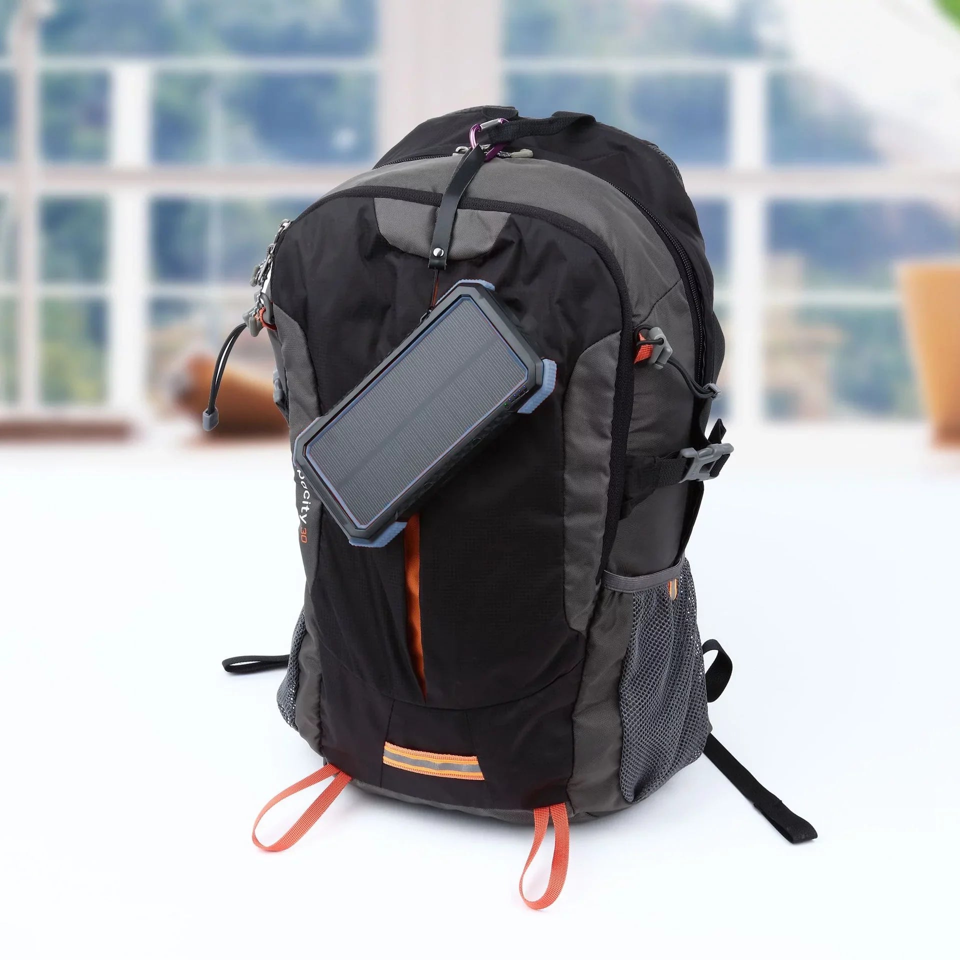 Portable Wireless Charging Power Bank Solar Powered 26800mAh Outdoor Charger